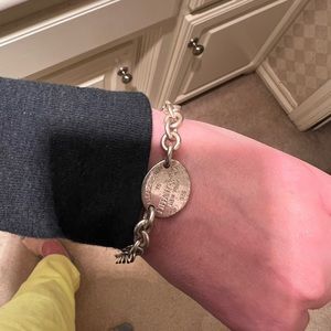 Return to Tiffany oval bracelet.